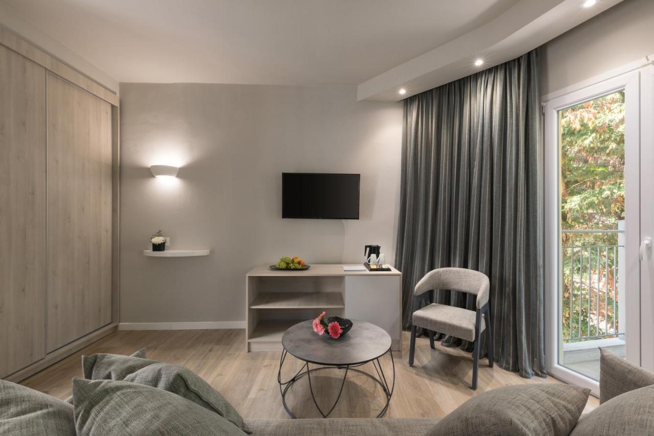 Melina Oasis Boutique Hotel Kassiopi Buitenkant foto