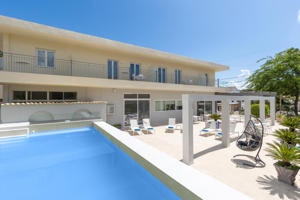 Melina Oasis Boutique Hotel Kassiopi Buitenkant foto