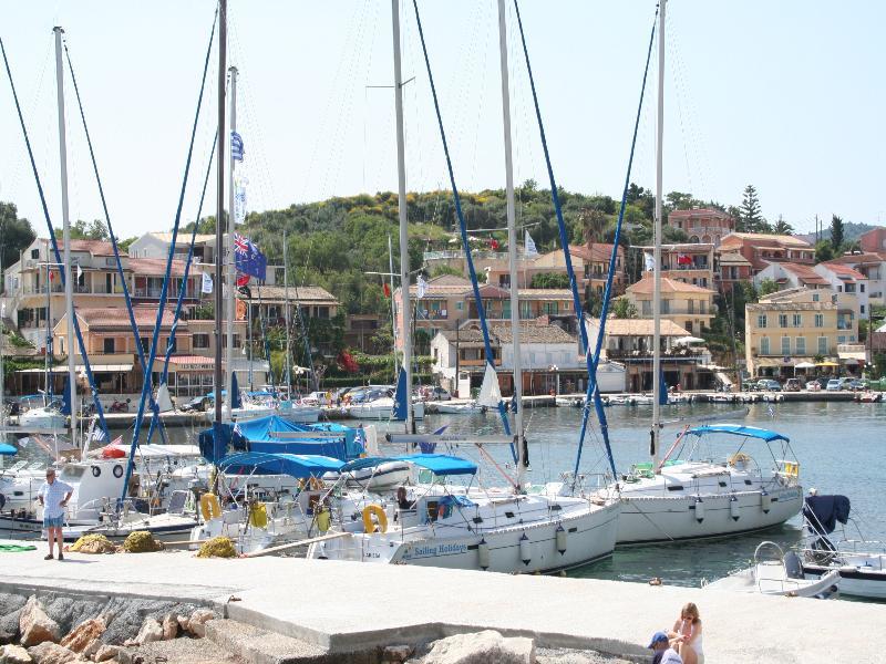 Melina Oasis Boutique Hotel Kassiopi Buitenkant foto