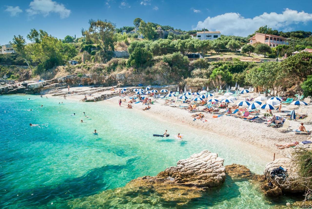 Melina Oasis Boutique Hotel Kassiopi Buitenkant foto